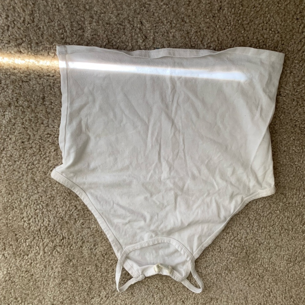 High neck white crop